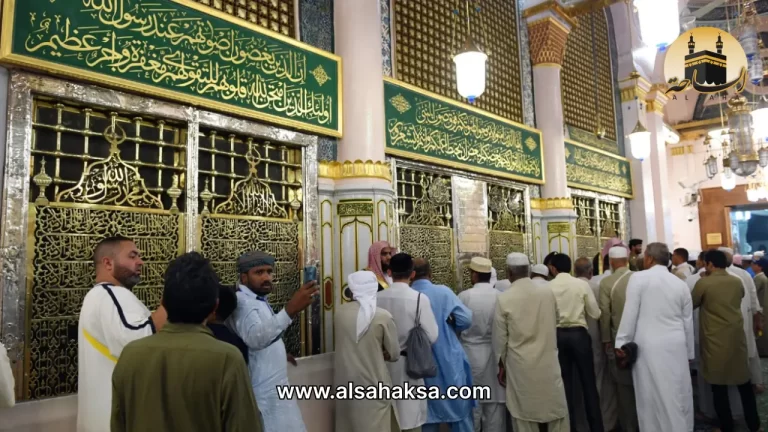 دعاء زيارة قبر الرسول وصاحبيه مكتوب | احفظ الصورة على جوالك