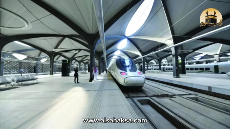 أسرار محطة قطار الحرمين مكة 2026: المواصلات للحرم، والمواقف