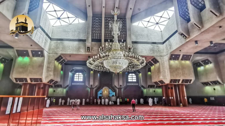 العمرة من مسجد عائشة (التنعيم): الخطوات، الشروط، المواصلات