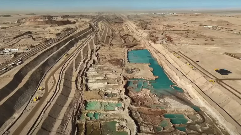 مشروع نيوم ذا لاين: دليلك لمستقبل السياحة – الساحة